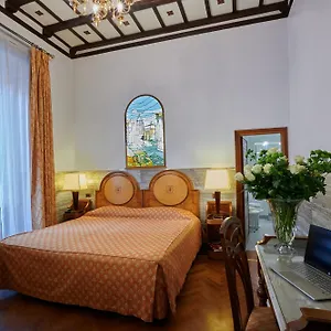 **** Hotel Farnese Italie